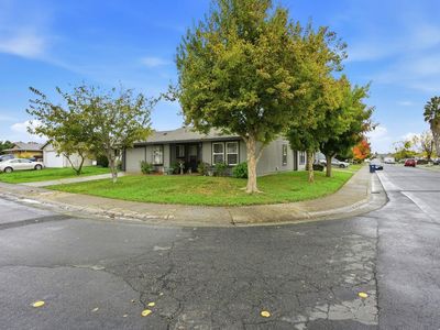 8185 Essen Way, Sacramento, CA, 95823