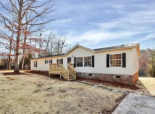 1053 Lakeland Ave, Lincolnton, NC 28092