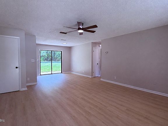 5th image of 3319 LOWELL Avenue