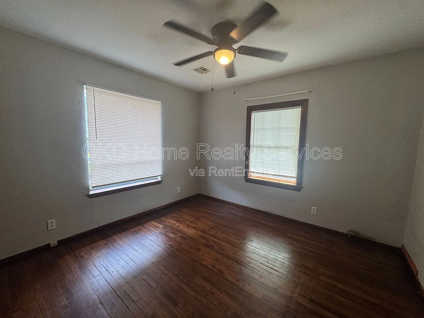 3 bed, 2.0 bath, 1000 sqft, $1,095 — Photo 4