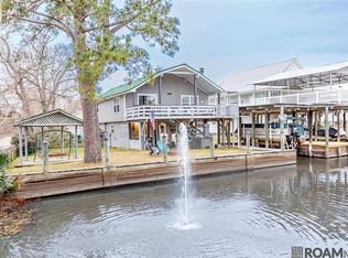 32786 Cypress Dr, Springfield, LA 70462