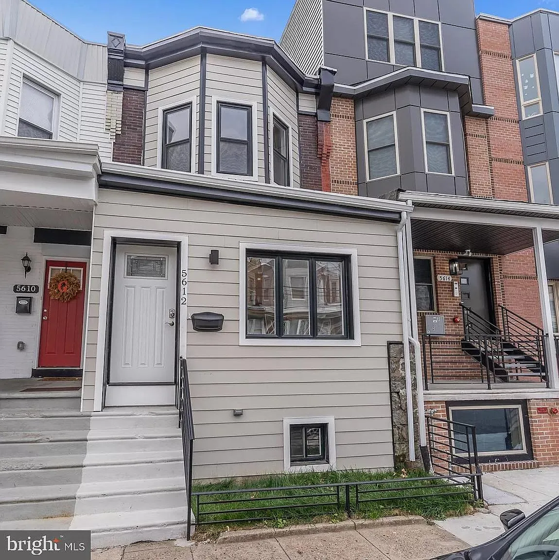 5612 Catharine St — Photo 2