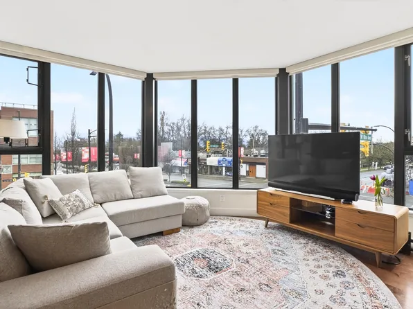 3228 Tupper St #207, Vancouver, BC V5Z 4S7