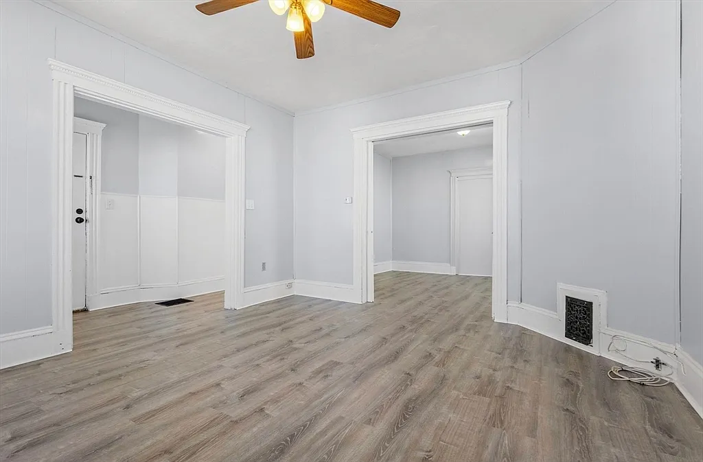 3 bed, 1.0 bath, 1445 sqft, $2,800 — Photo 4