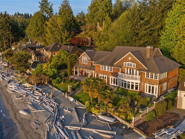 9325 Fauntleroy Way SW, Seattle, WA 98136