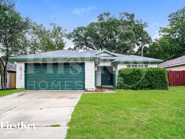 2137 Featherwood Dr W, Jacksonville, FL 32233