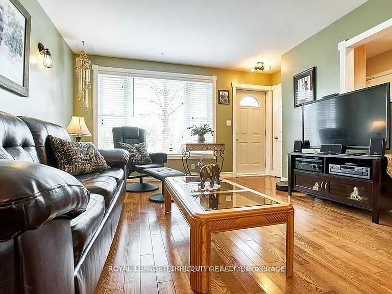 304 Palmerston Ave #MAIN — Photo 6