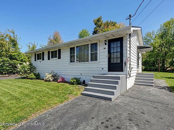 3rd image of 30 Glinko St