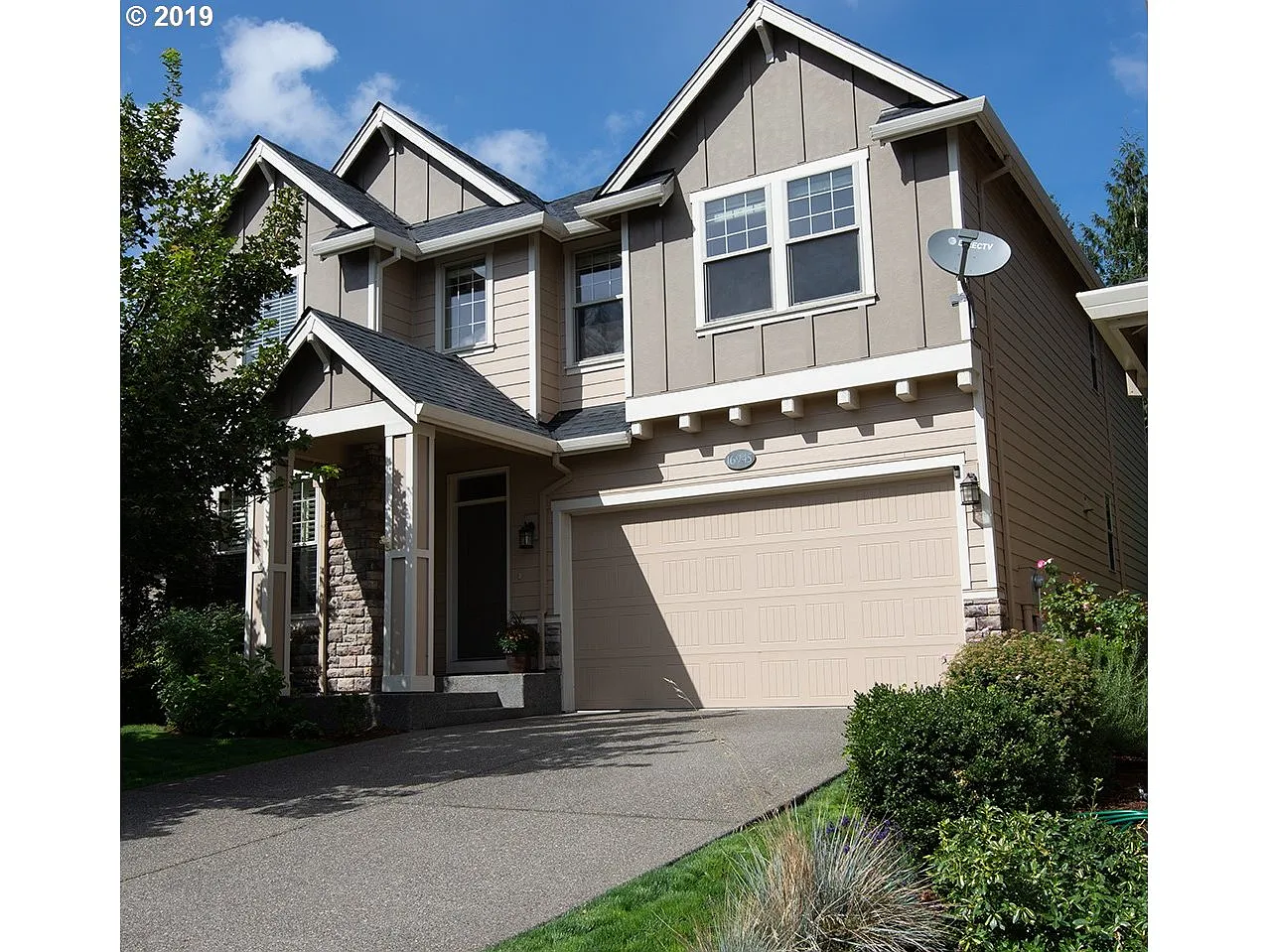 16945 SW Ledgestone Dr photo 1