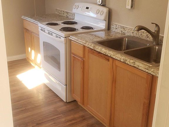 5th image of 468 N Pine St #1