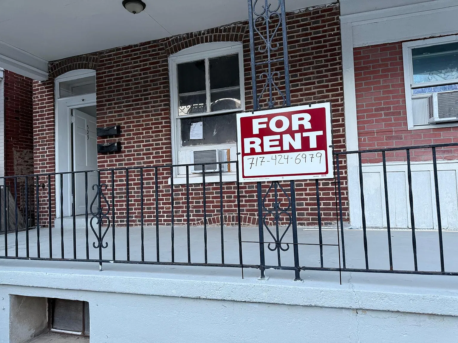 2 bed, 976 sqft, $1,200 — Photo 2