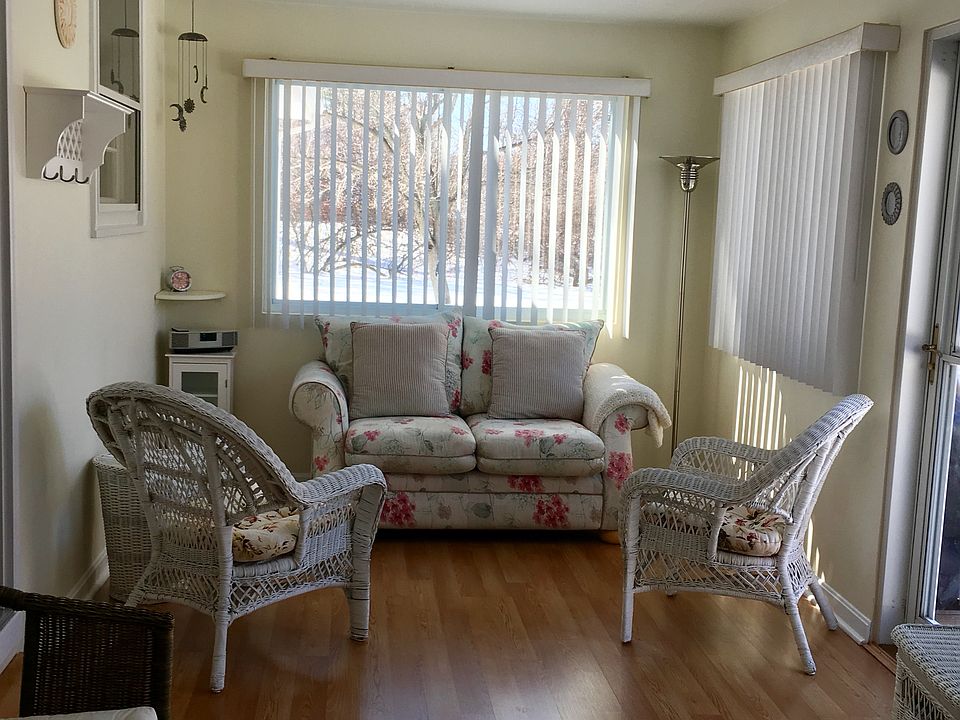 2nd image of 90 Martin Rd