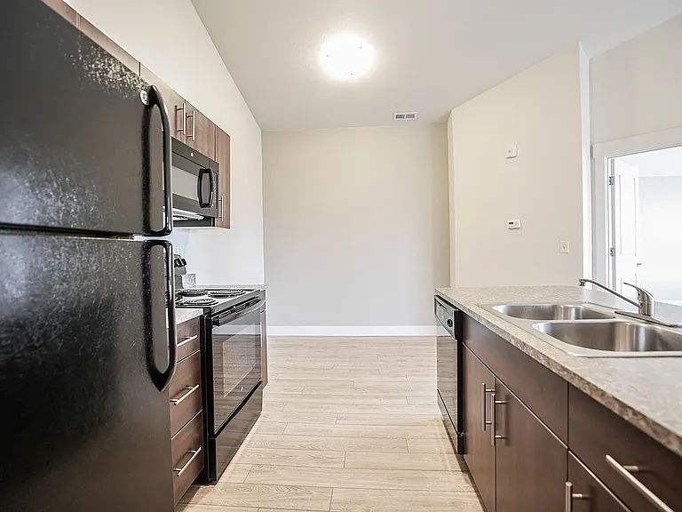 Mesa Falls Apartments — Photo 20