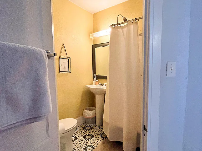529 E 14th Ave #14 — Photo 11