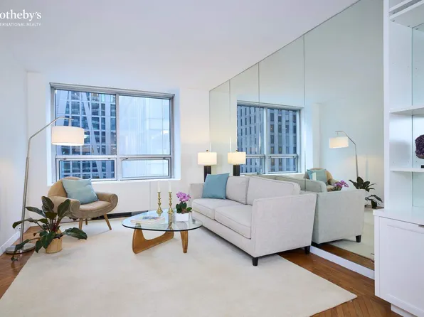 15 West 53rd Street image 1 of 11