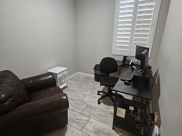 5749 Country Lake Ln — Photo 10