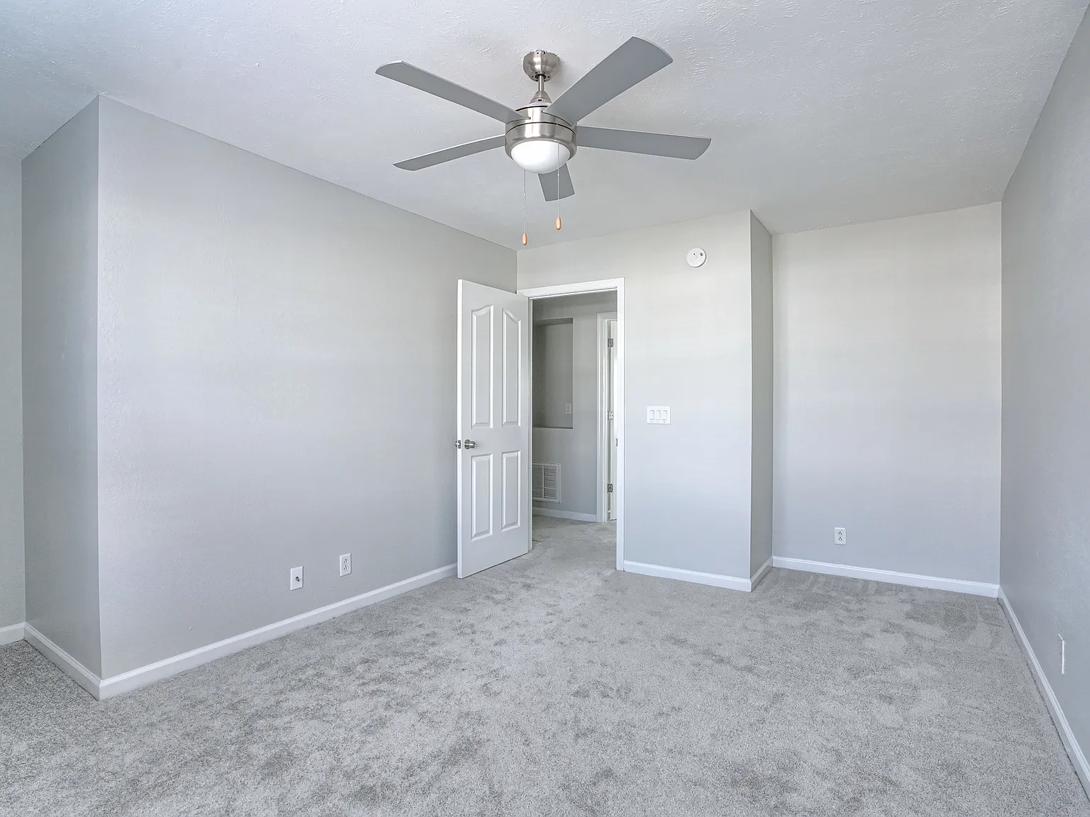 2 bed, 1260 sqft, $1,650 — Photo 4