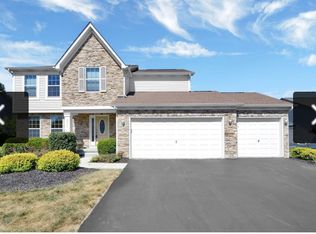 2771 Abbey Knoll Dr, Lewis Center, OH 43035