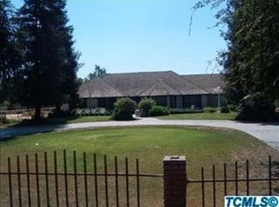 270 N Anderson Rd, Exeter, CA 93221