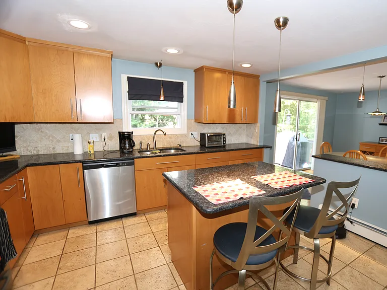 9 Concord Rd — Photo 3