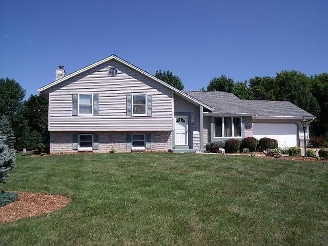 1st image of N103W17294 Woodbridge Ct