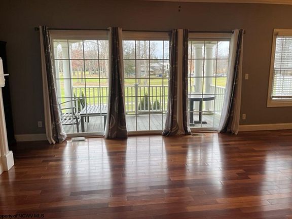 4th image of 406 Saint Andrews Dr