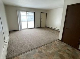 402 S River Rd #D, North Manchester, IN 46962