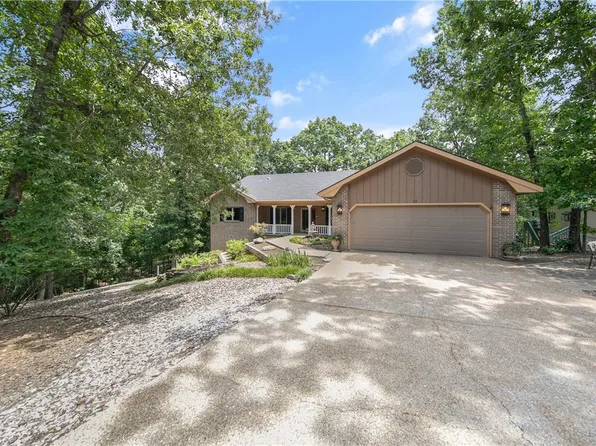 15 Breton Way, Bella Vista, AR 72715