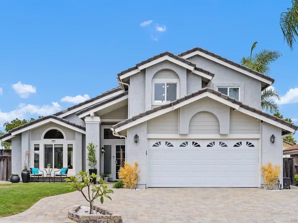 1145 La Tortuga Dr, Vista, CA 92081
