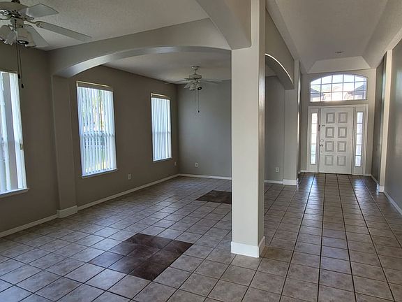 2nd image of 601 Lake Biscayne Way