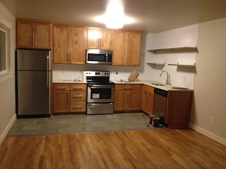 Woodstock Apartments — Photo 27