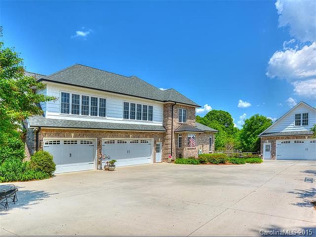 2nd image of 218 Davis Farm Rd