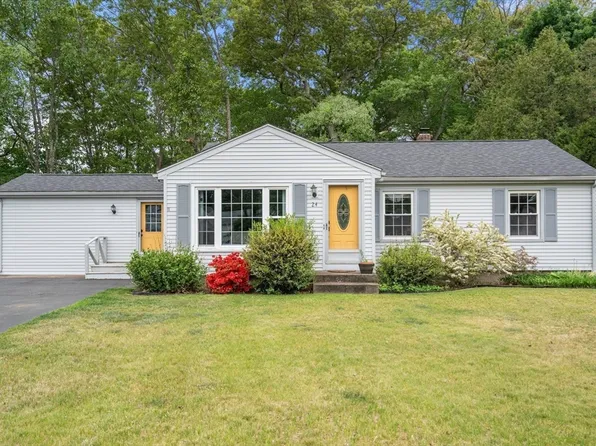 24 Barberry Dr, Seekonk, MA 02771