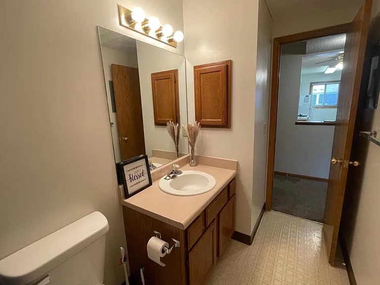 1027 H St #8 — Photo 8