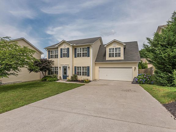 2nd image of 4464 Oakbank Ln