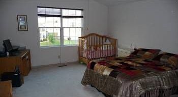 4th image of 1075 Schauer Dr