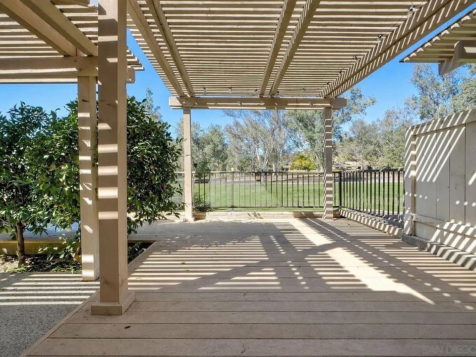 1st image of 29414 Circle R Greens Dr