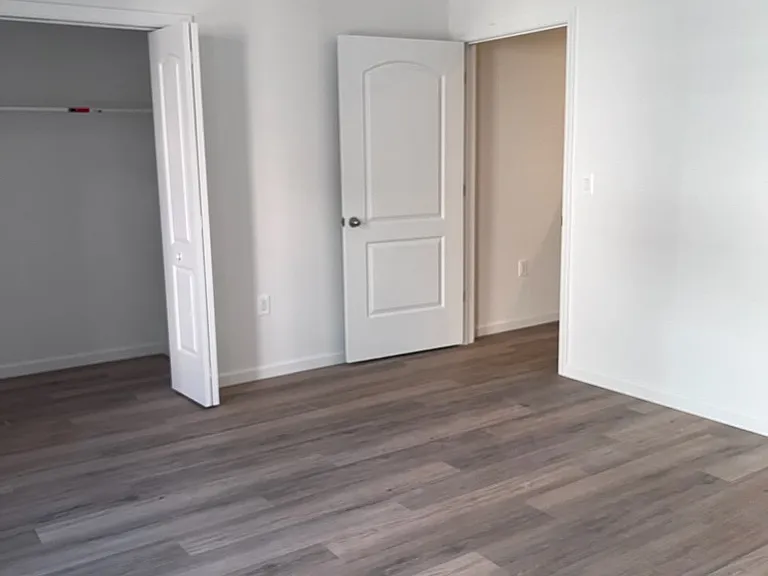 208-210 Broad St #6 — Photo 4