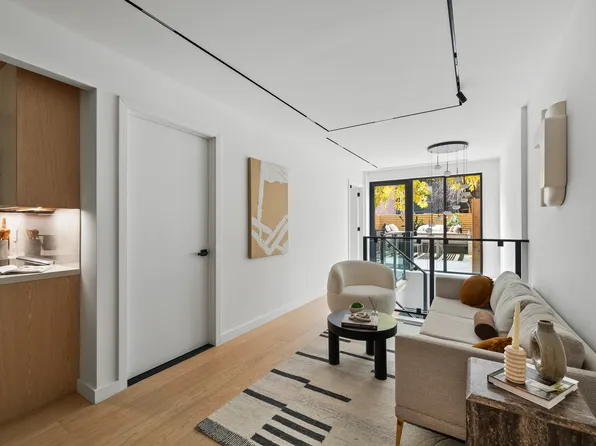 174 North 6th Street image 5 of 21