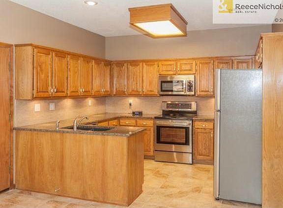 New Granite & Back-splash 2013, Replaced Kitchen and Hall Tile 2