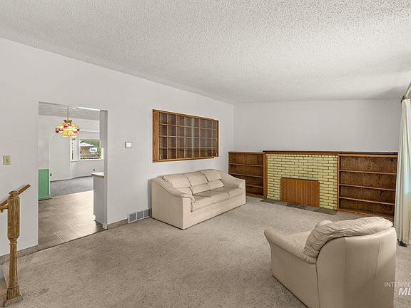 4th image of 1535 Princeton Dr