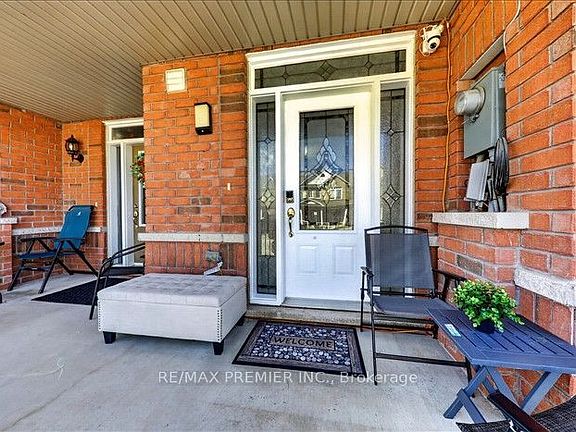3rd image of 164 Matthewson Ave