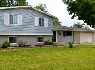 1912 Maplewood Rd, Fort Wayne, IN 46819