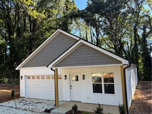 4625 Andrews Dr, Winston Salem, NC 27106