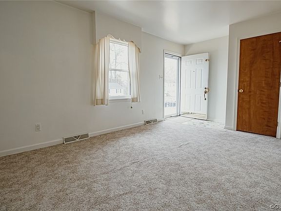5th image of 3807 Kippax Dr