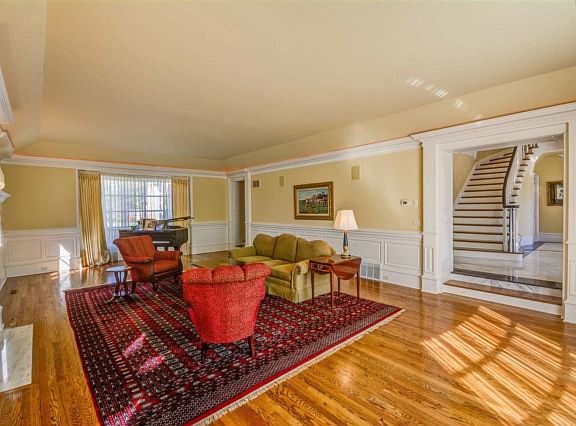 3rd image of 3514 Bellemeade Ave