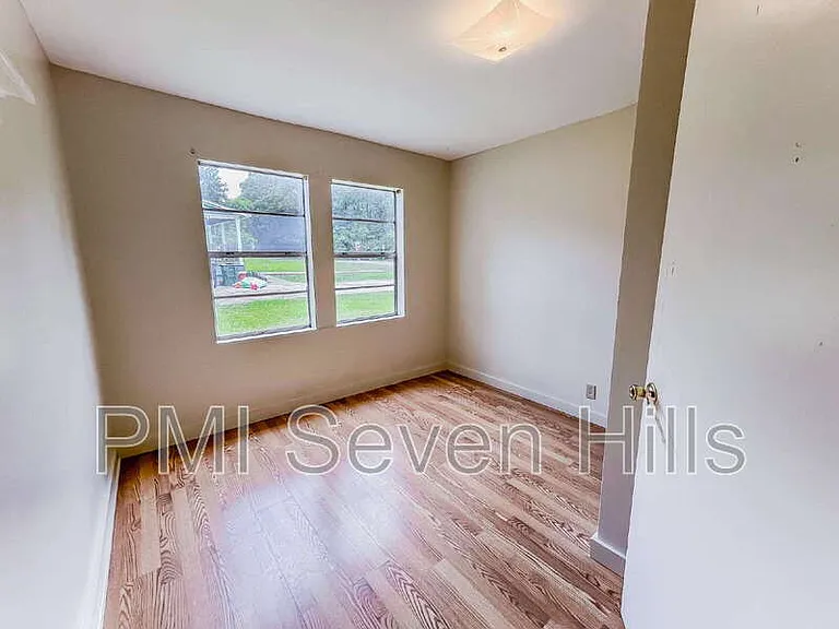 401 Alpha Ave — Photo 17