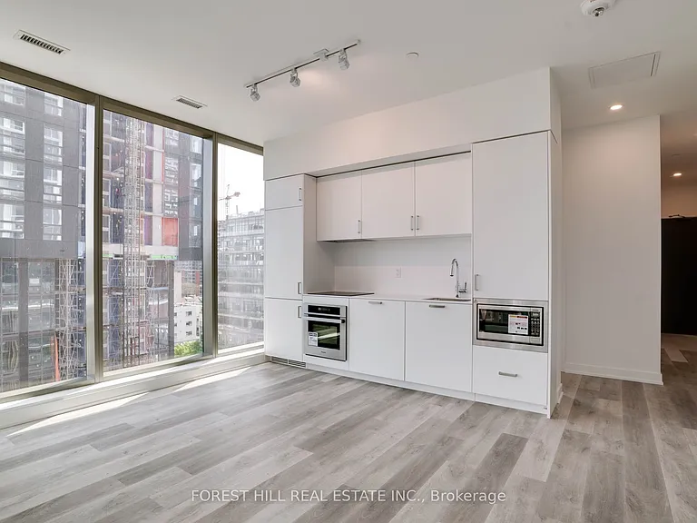 88 Queen St E #702 — Photo 5