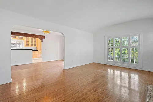 4044 Huron Ave Photo 1