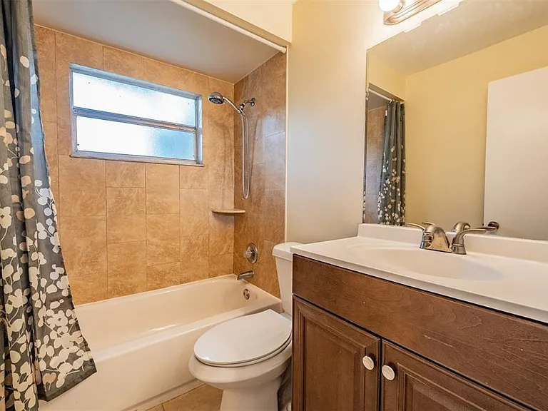 9616 N Oklawaha Ave #1/2 — Photo 29